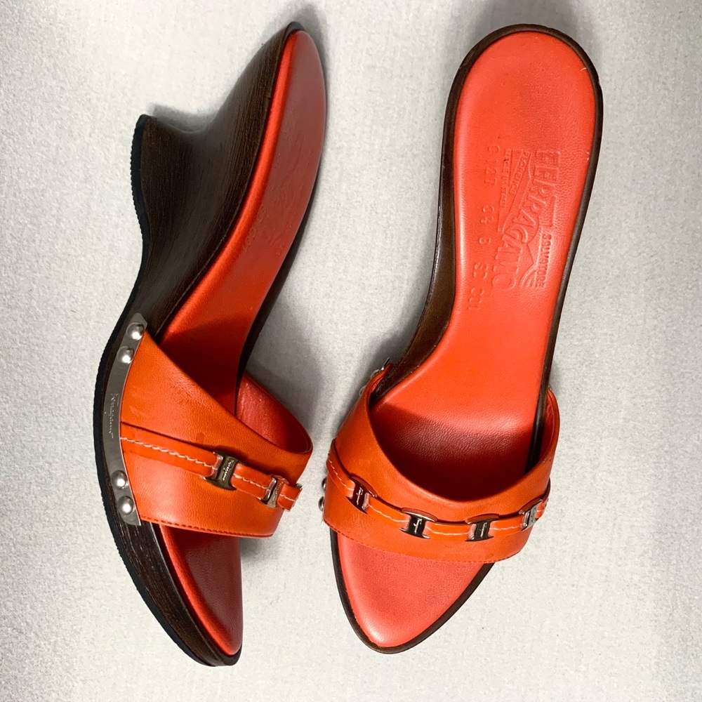 SALVATORE FERRAGAMO Orange Fondente Sandals